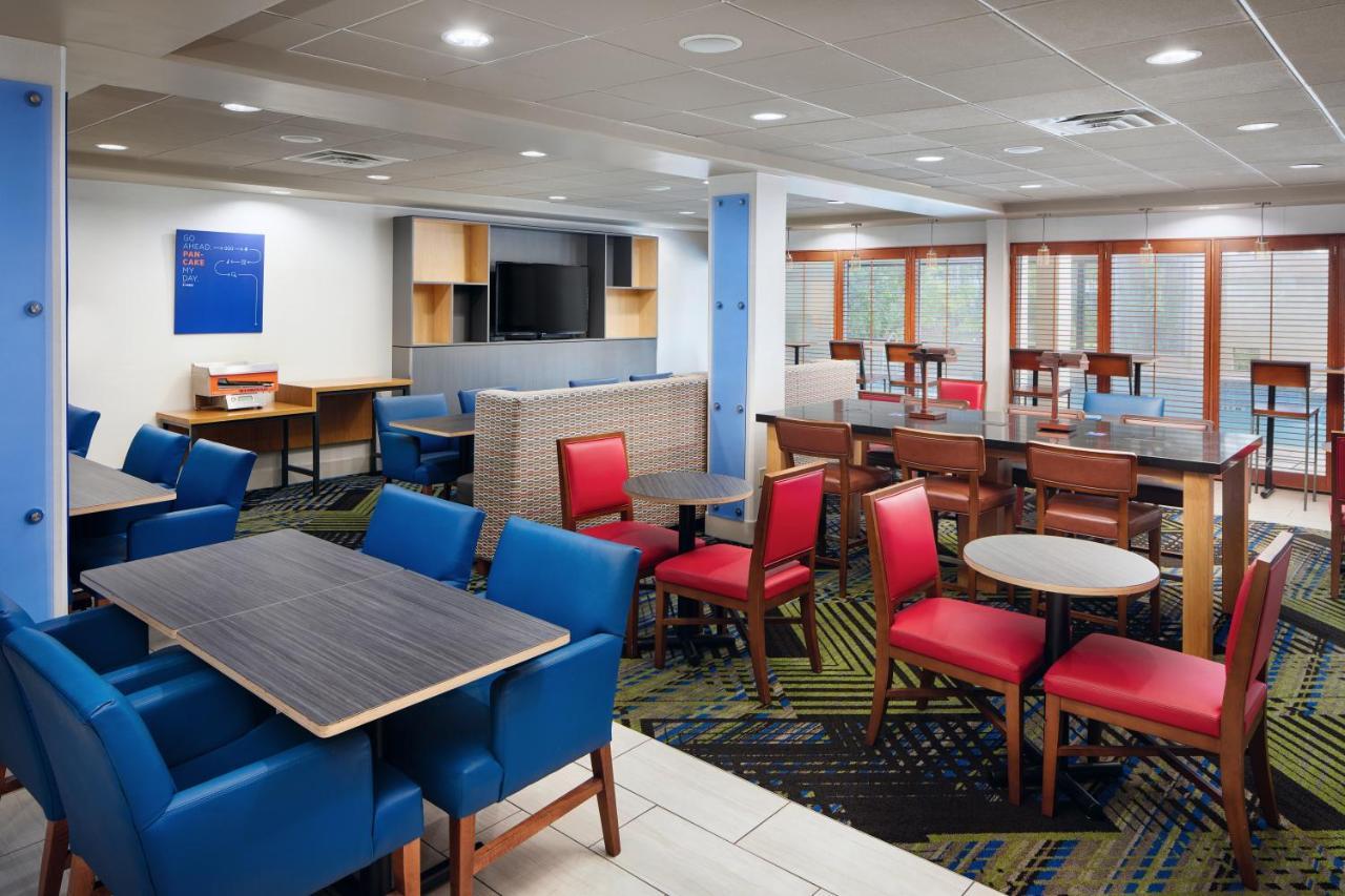 Holiday Inn Express & Suites Jacksonville South East - Medical Center Area By Ihg Esterno foto