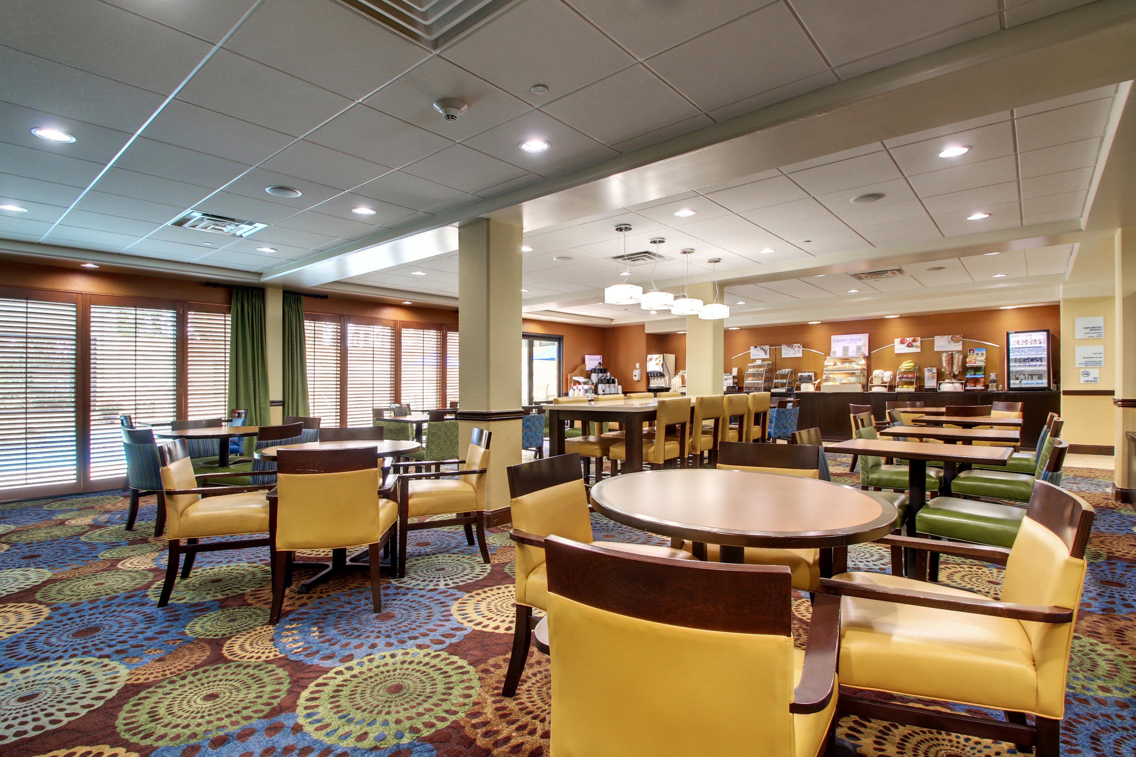 Holiday Inn Express & Suites Jacksonville South East - Medical Center Area By Ihg Esterno foto