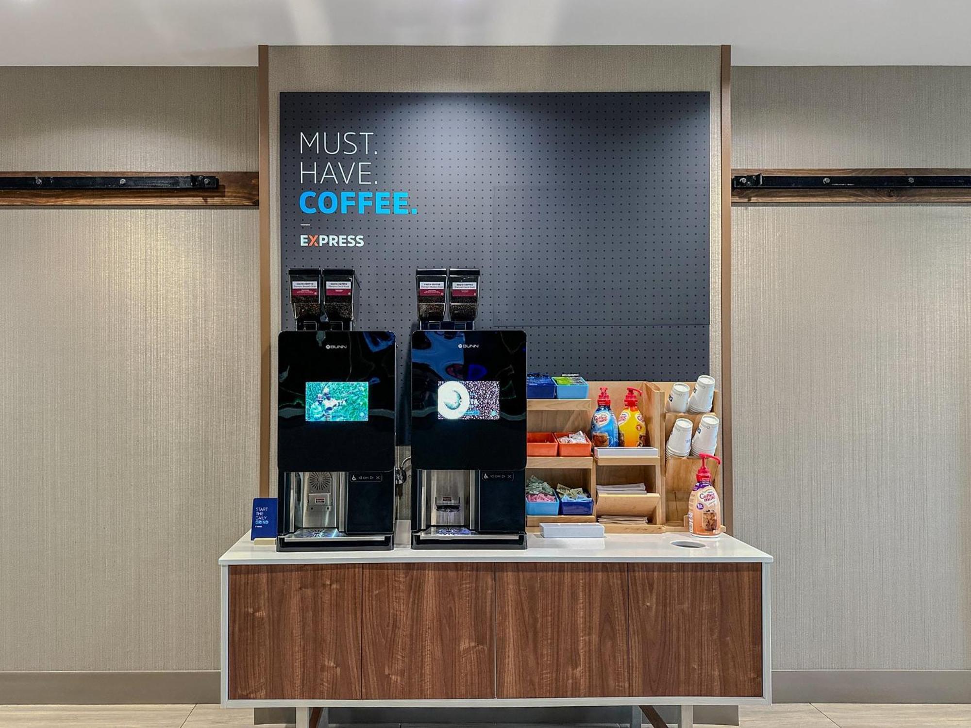 Holiday Inn Express & Suites Jacksonville South East - Medical Center Area By Ihg Esterno foto